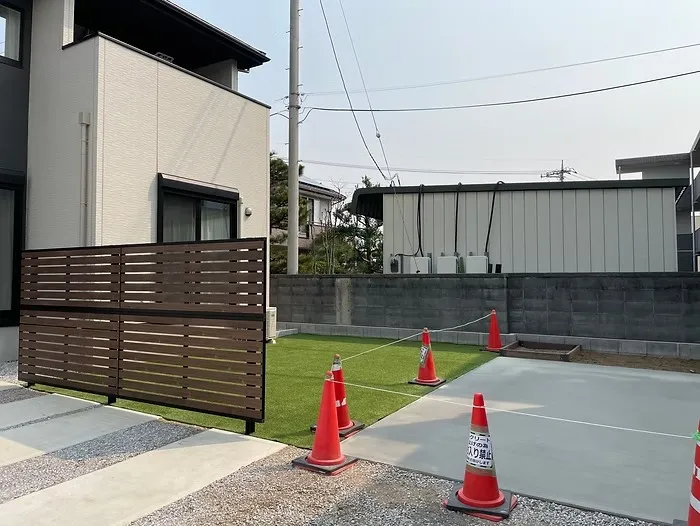 T様邸外構工事 駐車場拡張+お庭